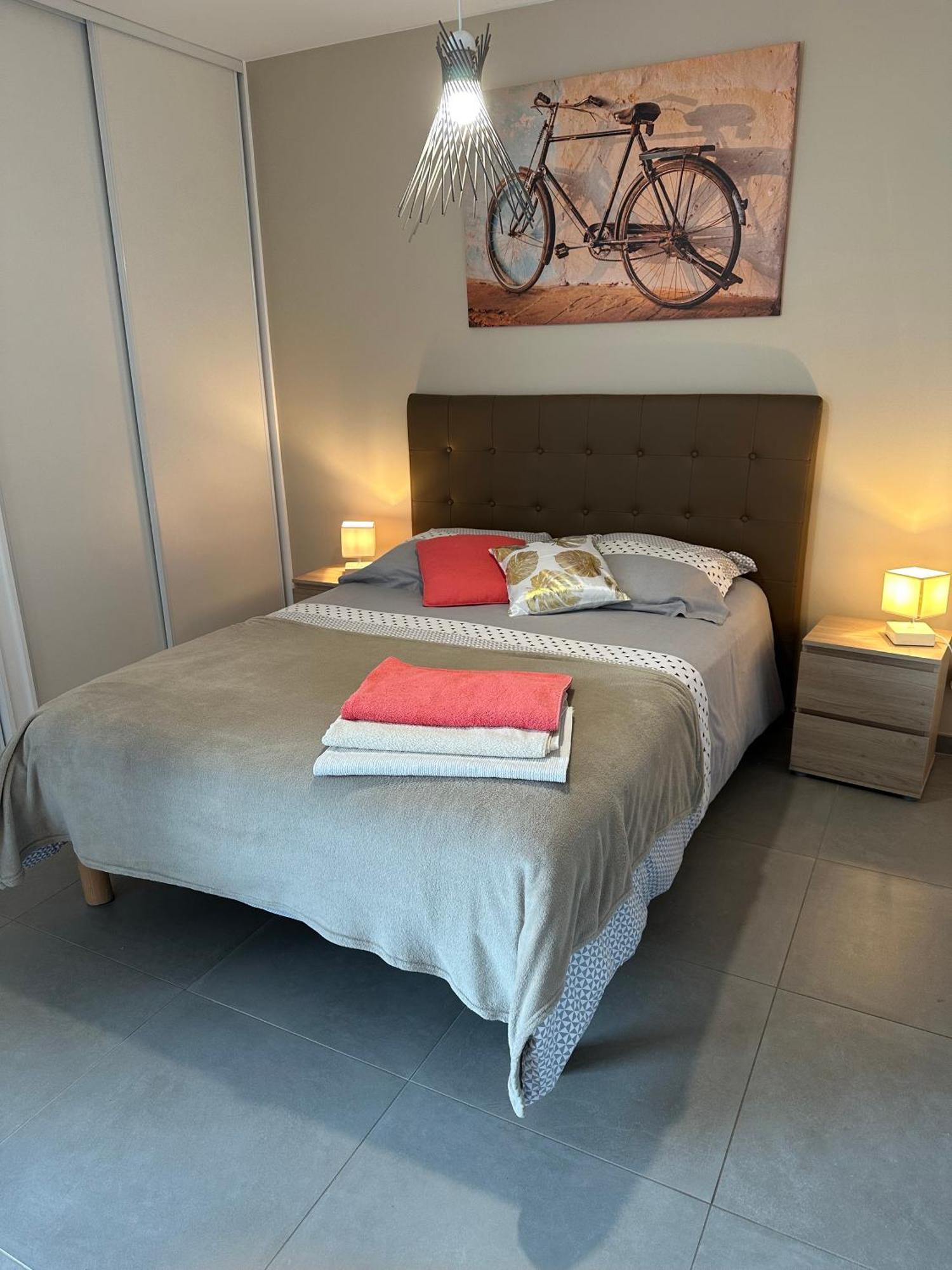 A La Belle Quatrieme Etoile Apartment อานซี ภายนอก รูปภาพ